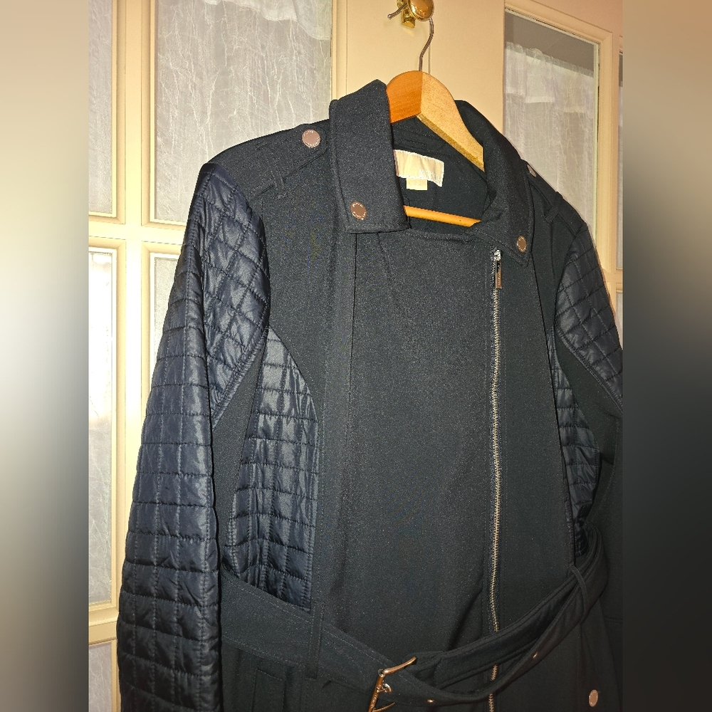 Michael Kors Black Quilted Trench Coat - Picture 3 of 12
